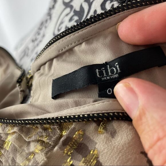 Tibi Metallic Ruffle Animal Print Silk Shell Tank - Picture 6 of 7